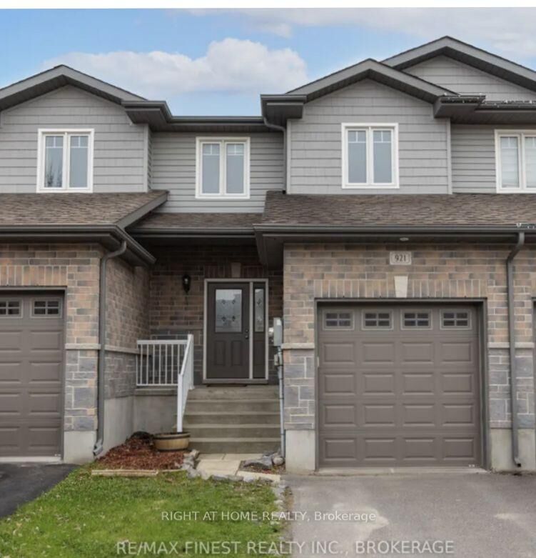 Property Photo: 921 Blossom Street ON K7P 0N2
