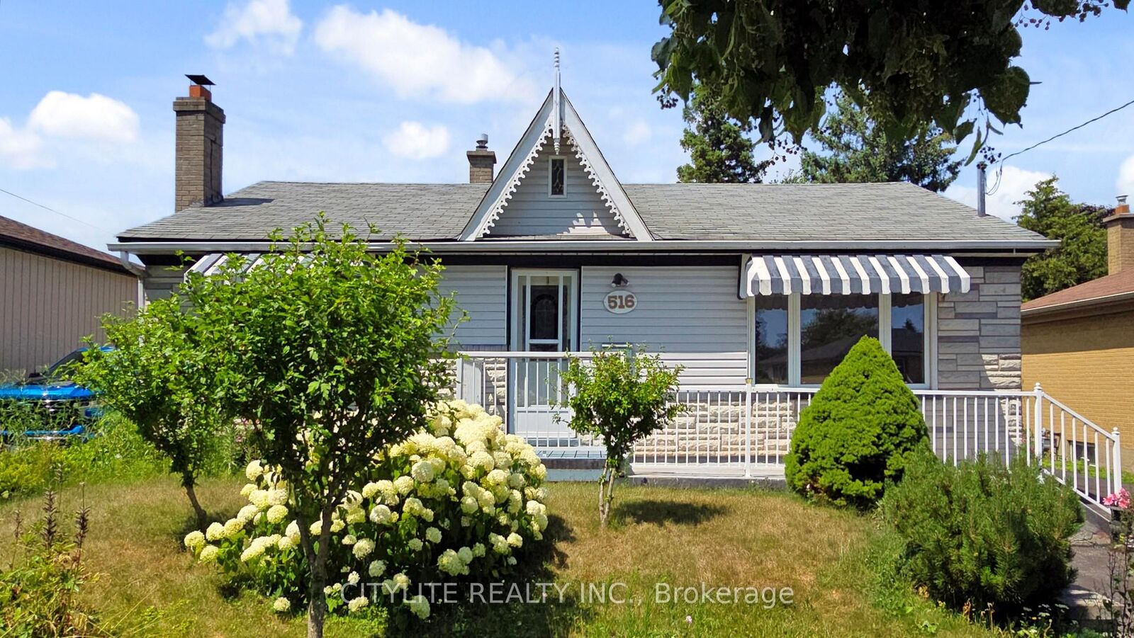 Property Photo:  516 Monteith Avenue  ON L1J 1C9 
