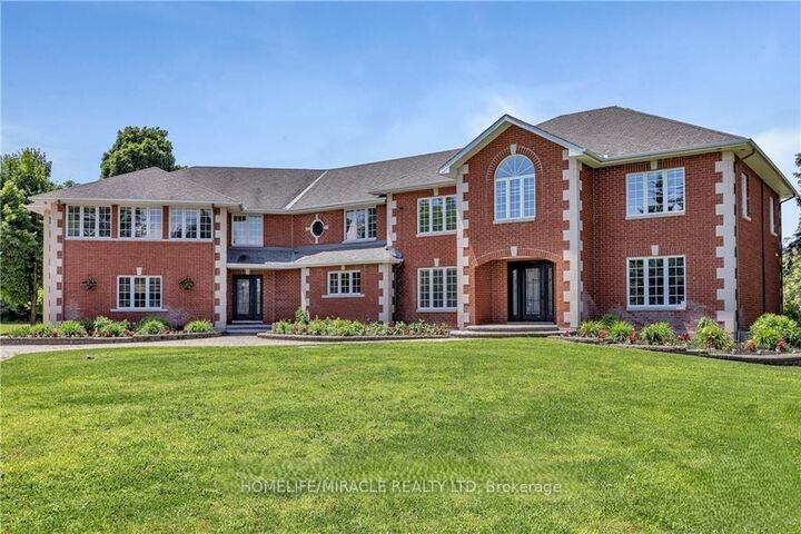 141 Kerry Hill Crescent — photo 1