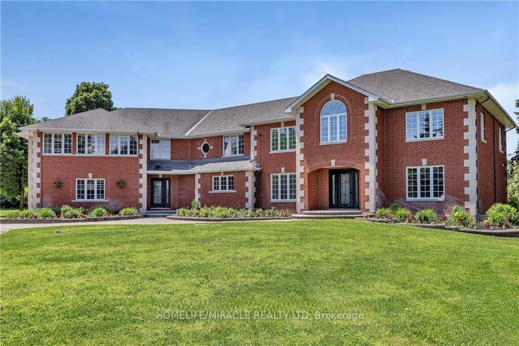 Property Photo: 141 Kerry Hill Crescent ON K0A 1T0