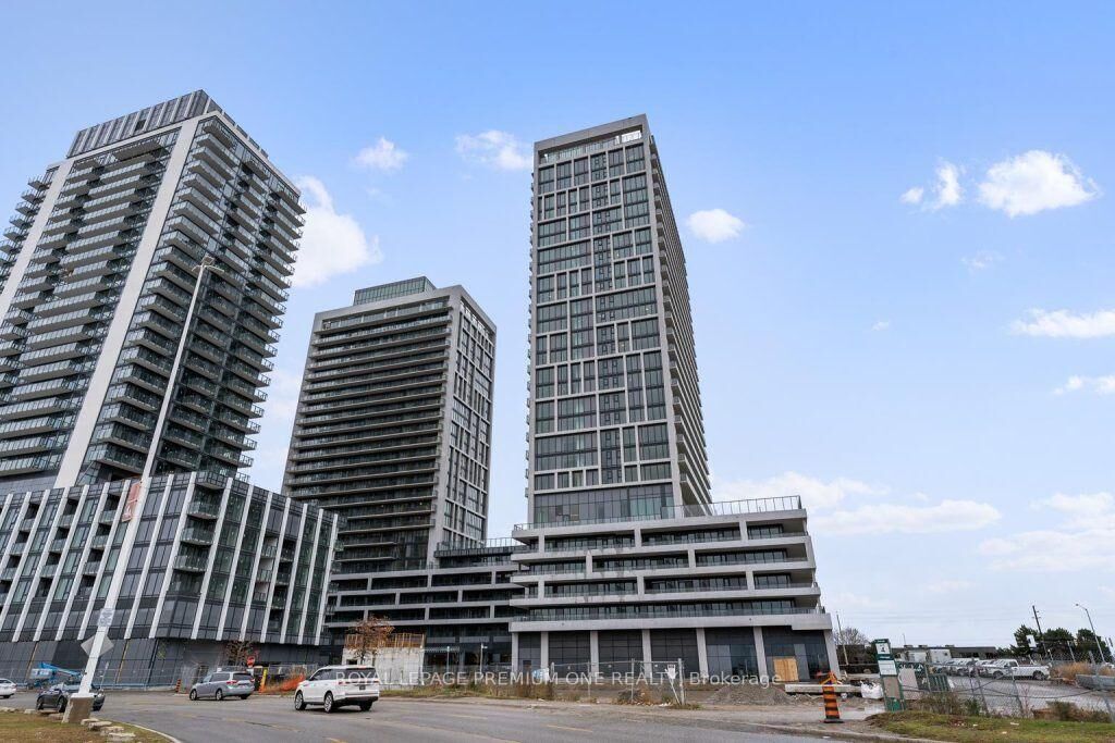 Property Photo:  8960 Jane Street 1920  ON L4K 0A4 