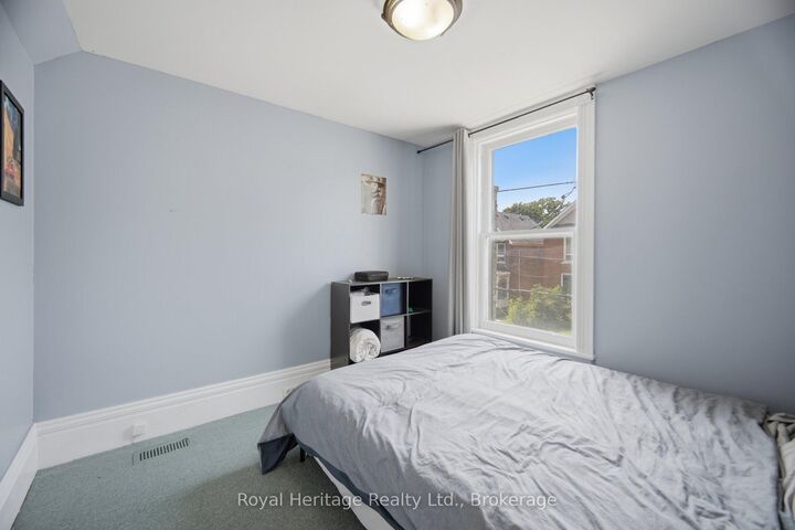 Property Photo: 117 Nelson Street ON K7L 3W9