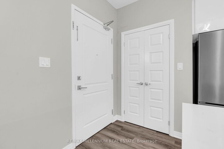 Property Photo: 610 Farmstead Drive 220 ON L9T 8X5