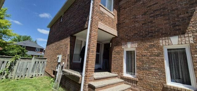 Property Photo: 7123 Spyglass Crescent ON L5N 7H2