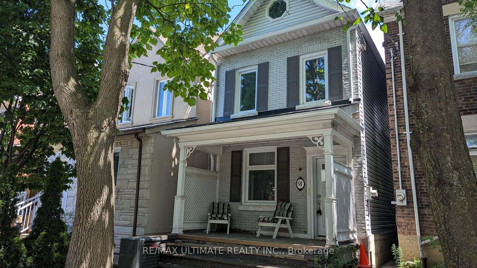 Property Photo:  91 Edwin Avenue Second Floor  ON M6P 3Z5 