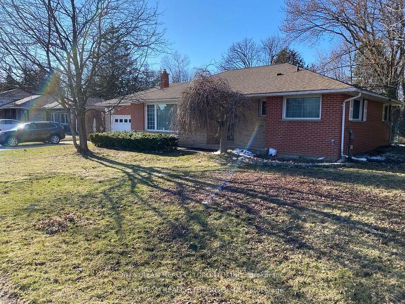 Property Photo: 556 Big Bay Point Road ON L4N 3Z5