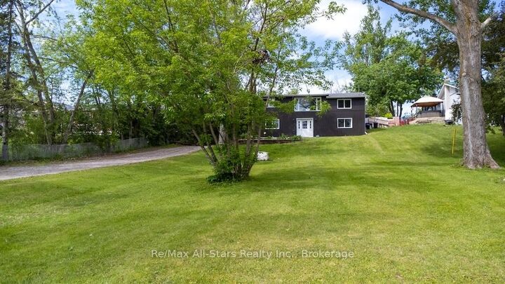 Property Photo: 9 Riverside Drive ON K9V 0H6