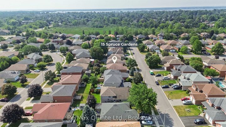 Property Photo:  15 Spruce Gardens  ON K8N 5W3 