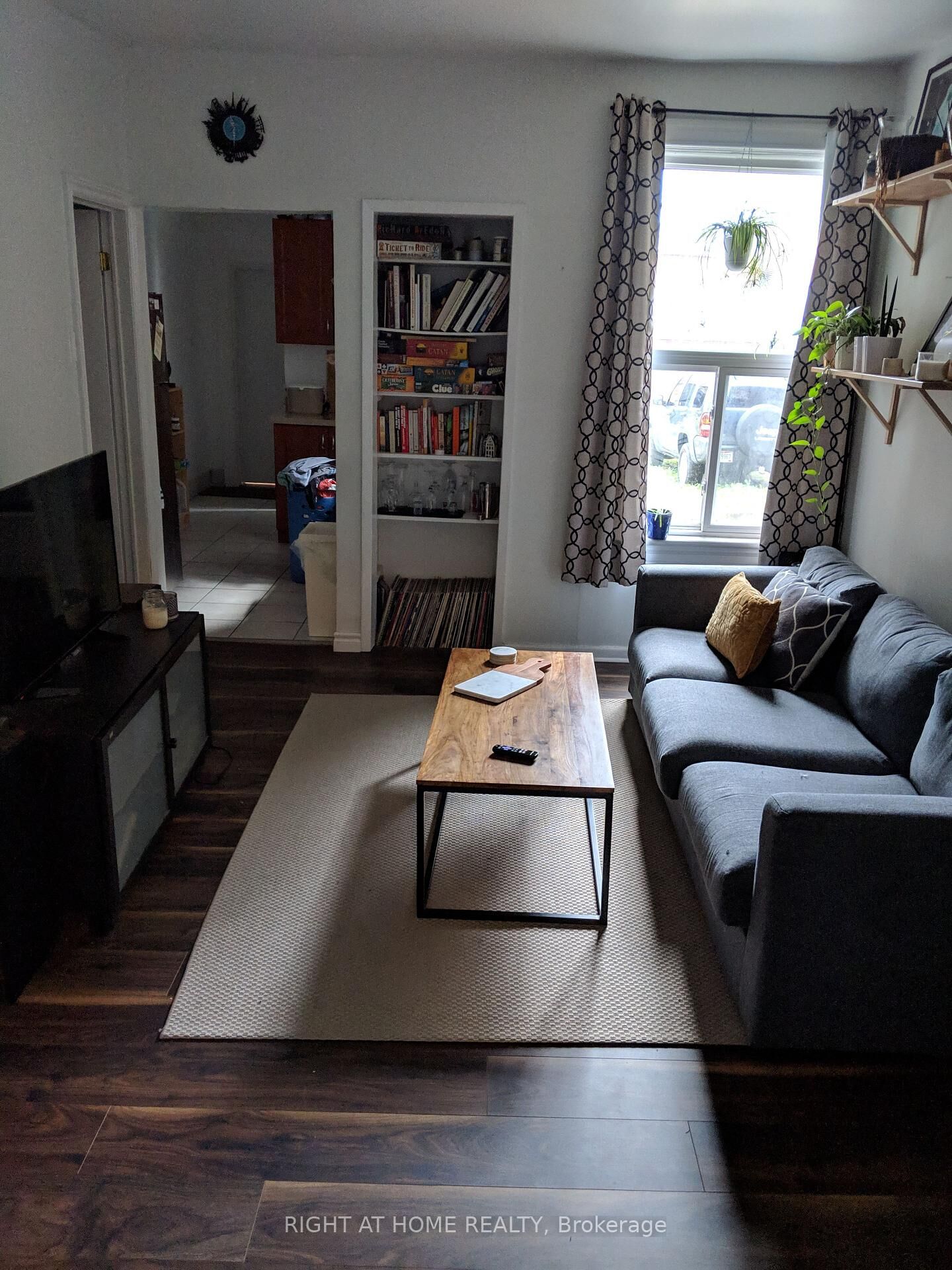 Property Photo: 715 Ossington Avenue 1 ON M6G 3T6
