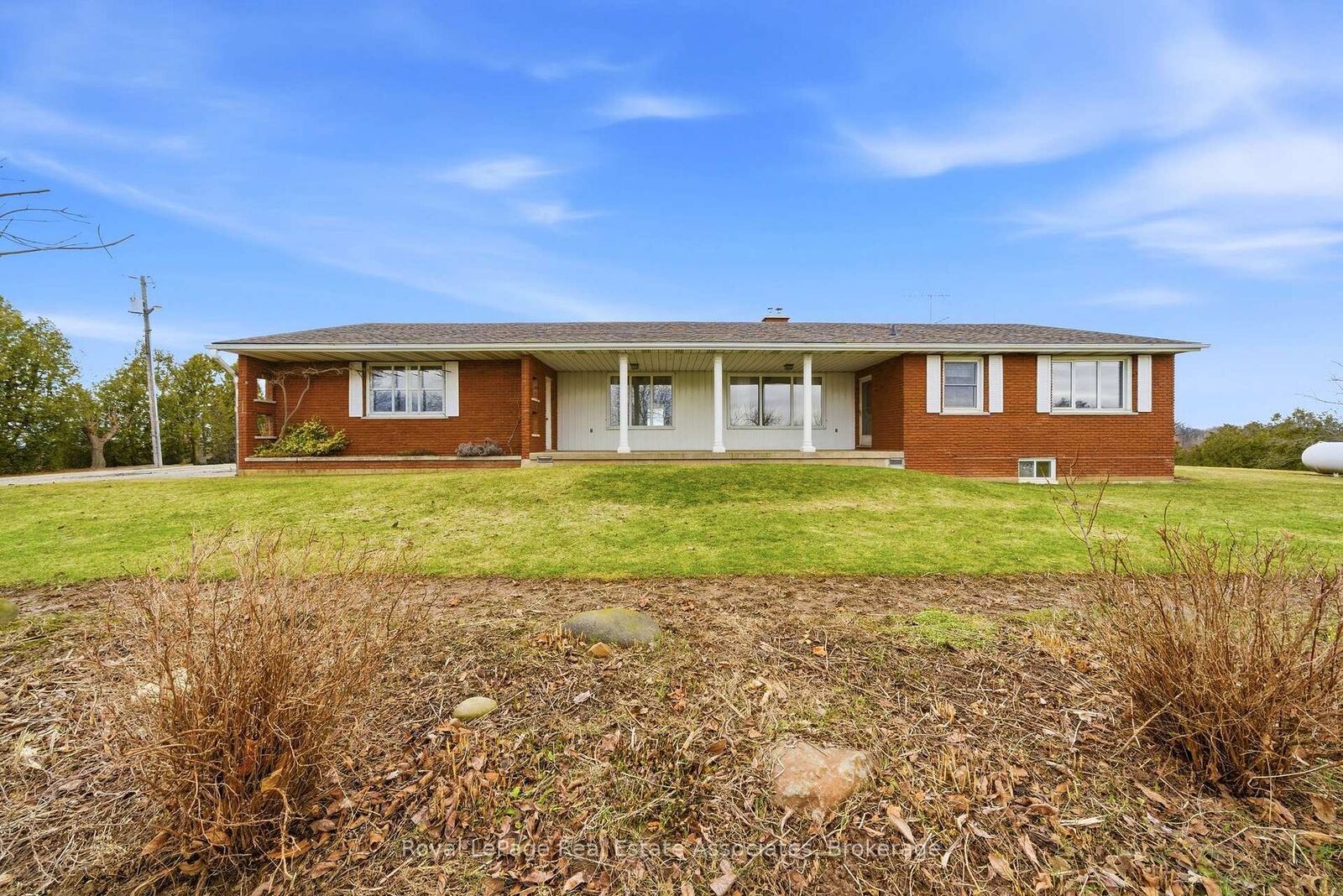 Property Photo: 1137 Ridge Road ON L8J 2X5