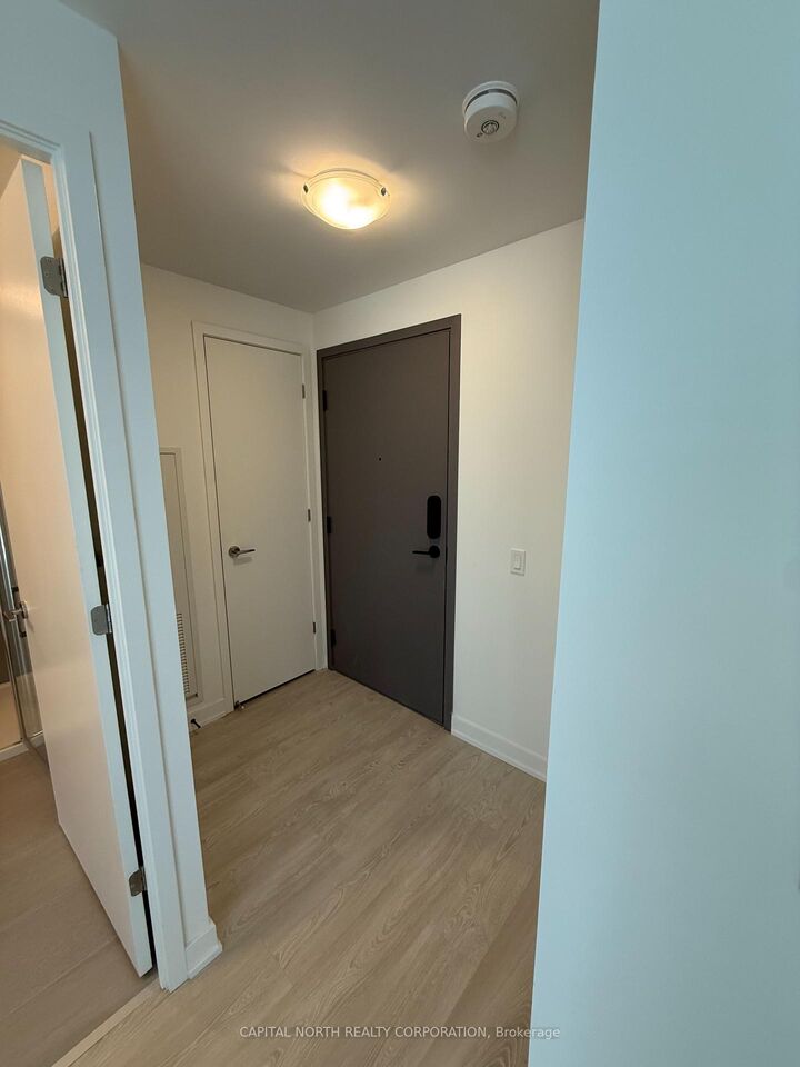 Property Photo:  634 Church Street 1010  ON M4Y 0G9 