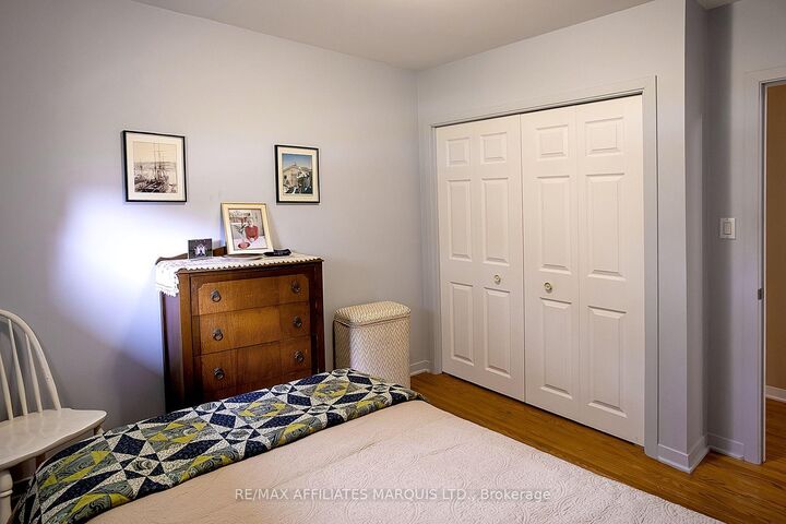 Property Photo: 44 Broder Crescent ON K0C 1X0