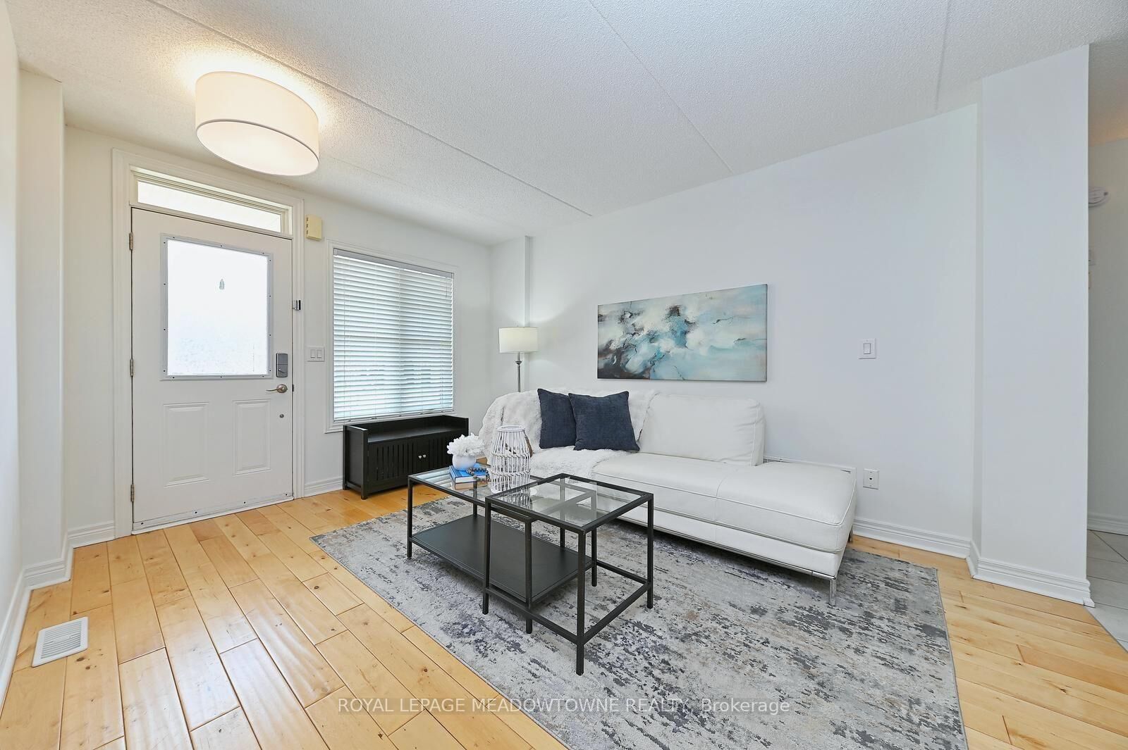 Property Photo: 1380 Costigan Road 59 ON L9T 8L2