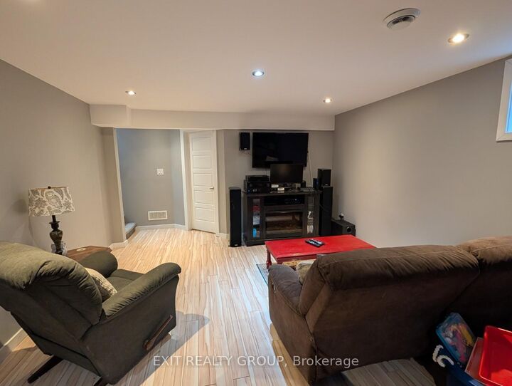 354 Riverside Parkway — photo 1