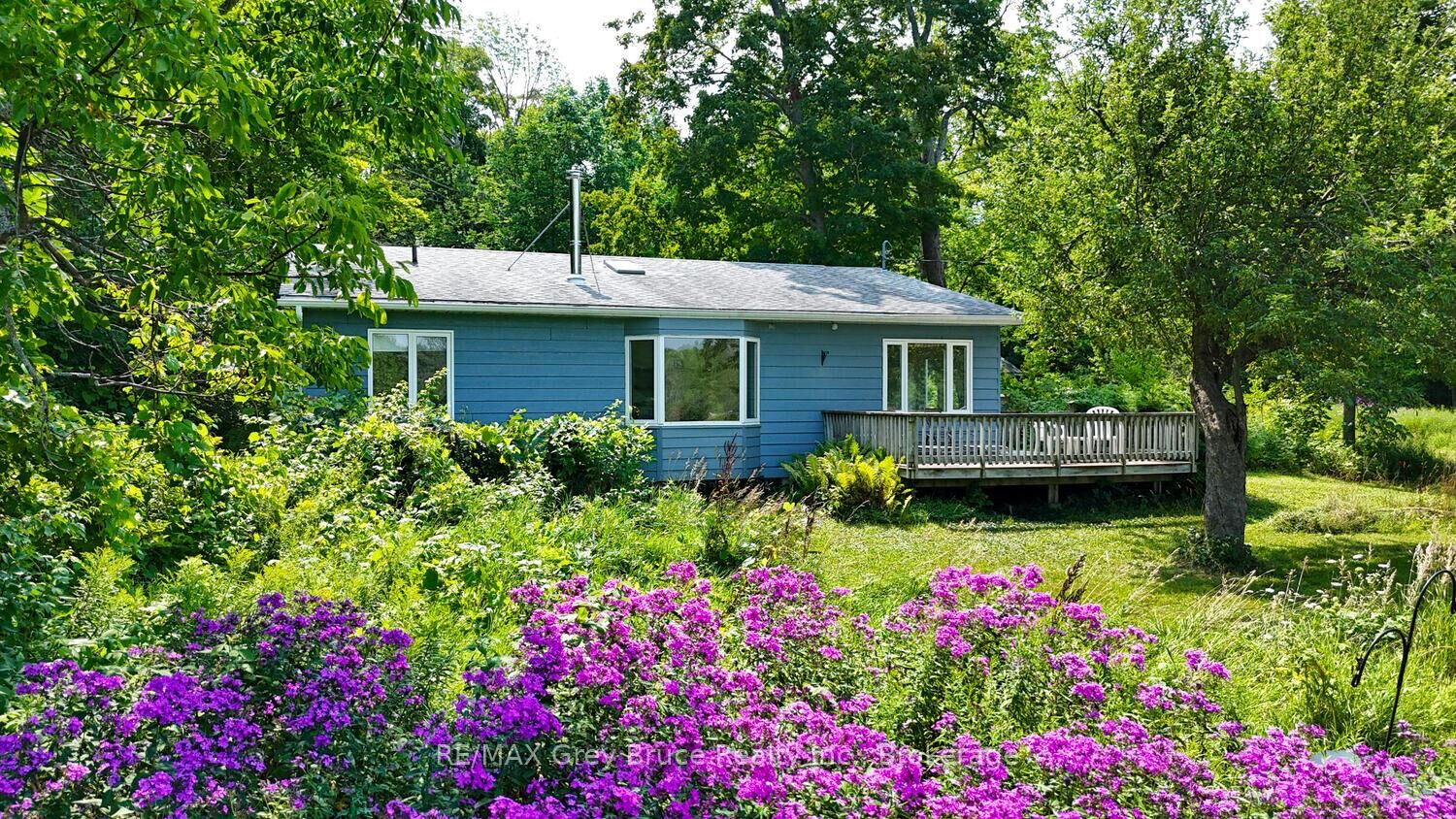 Property Photo: 65 Lawrence Road ON N0H 2T0