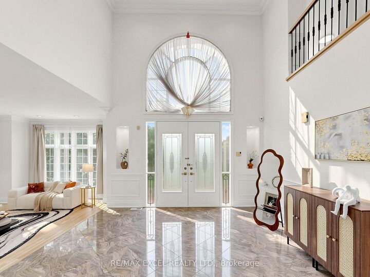 Property Photo: 16 Frybrook Crescent ON L4B 4B8