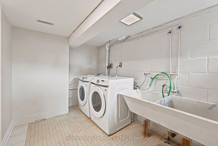 Property Photo: 189 Duncan Road ON L4C 6J6