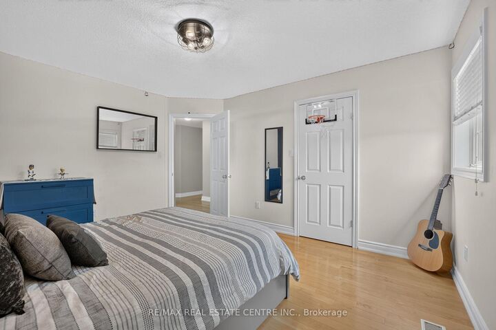 Property Photo: 24 Brookhaven Crescent ON L9W 7L9