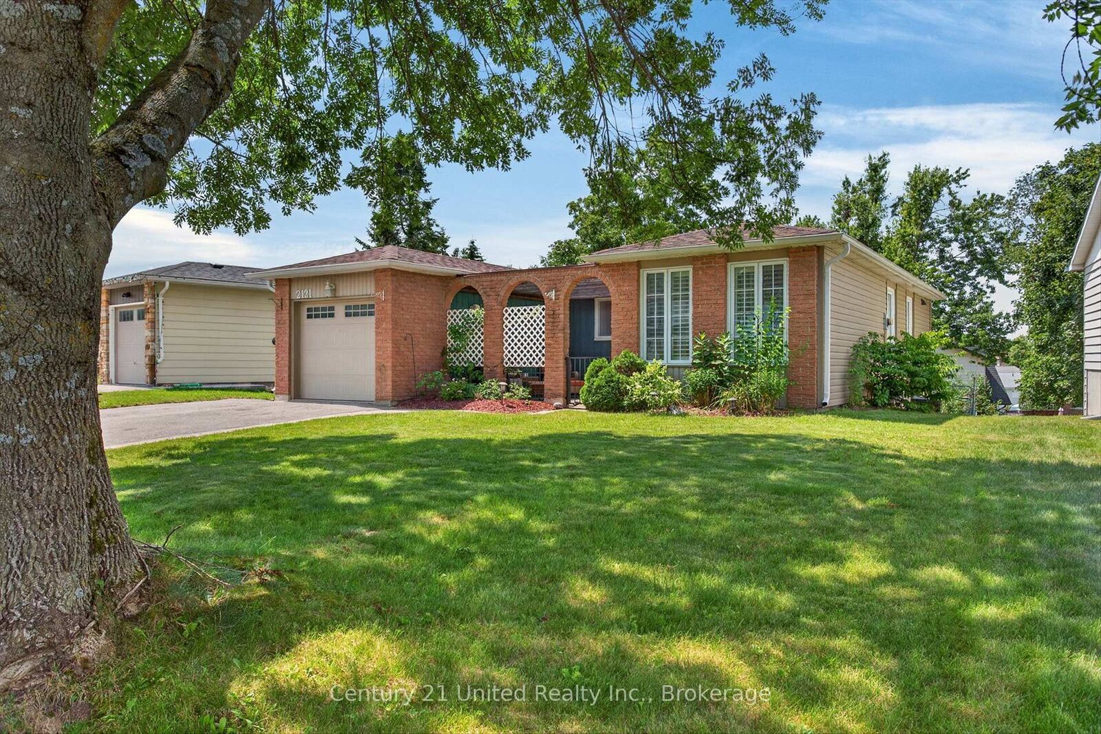 Property Photo: 2121 Meadowview Road ON K9L 1S5