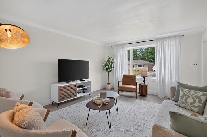 Property Photo: 236 Hammersmith Court ON L7L 4N7