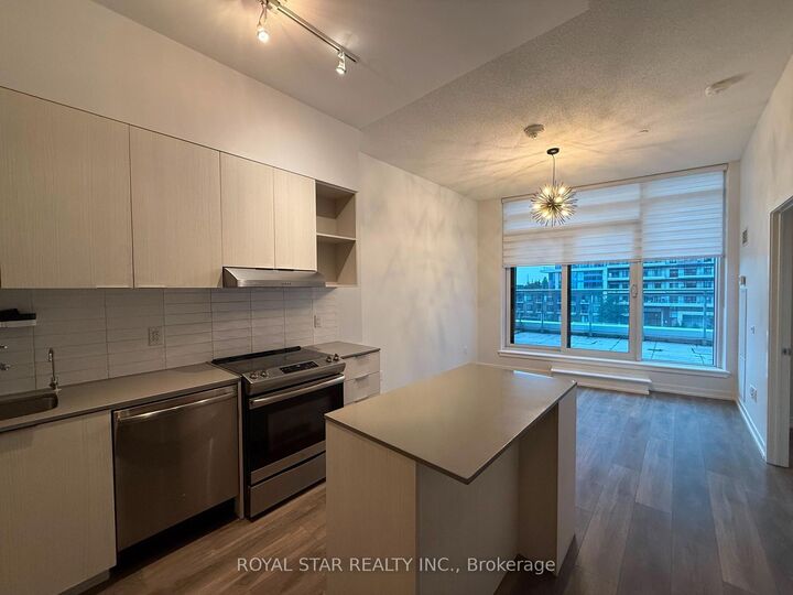 Property Photo: 2520 Eglinton Avenue W 323 ON L5M 0Y4