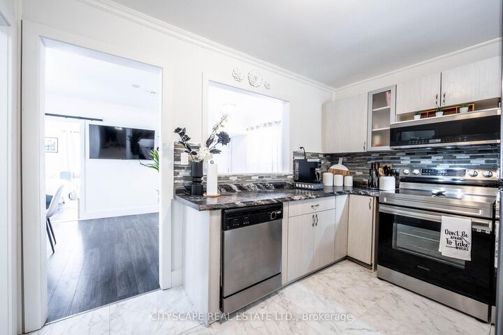 Property Photo: 5073 Kitchener Street ON L2G 1B1