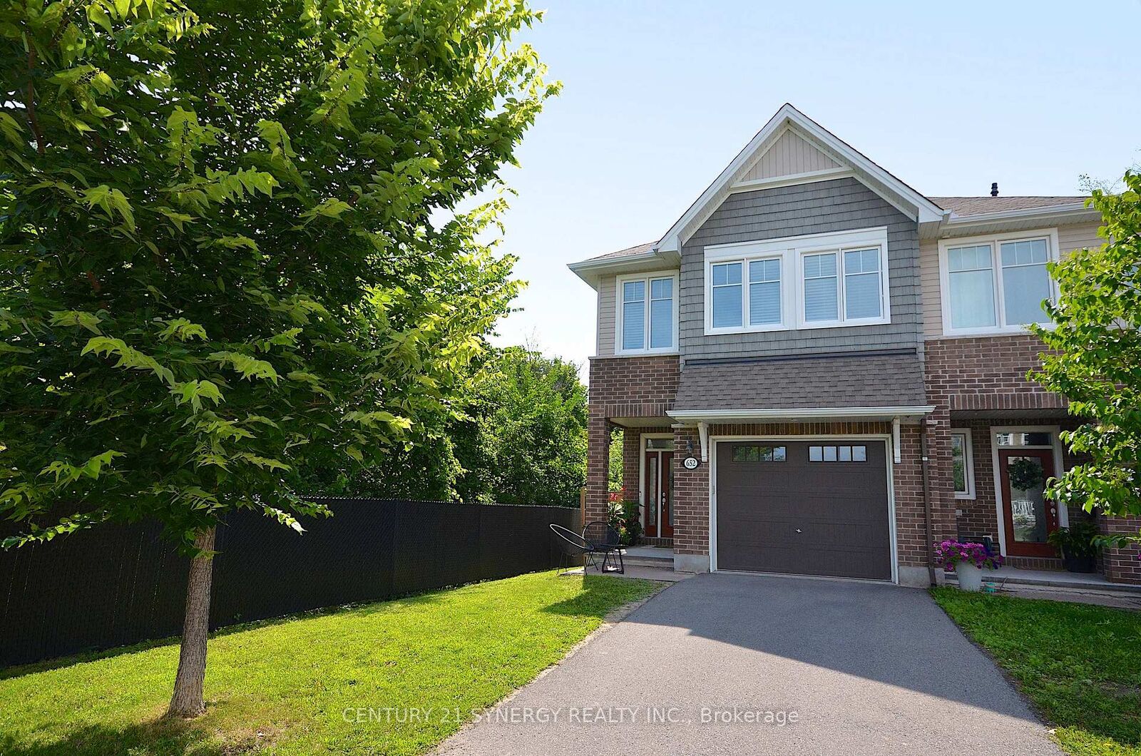 Property Photo: 652 Vivera Place ON K2S 2N1