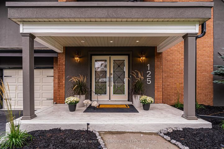 Property Photo: 125 Percy Crescent ON L9L 1B4