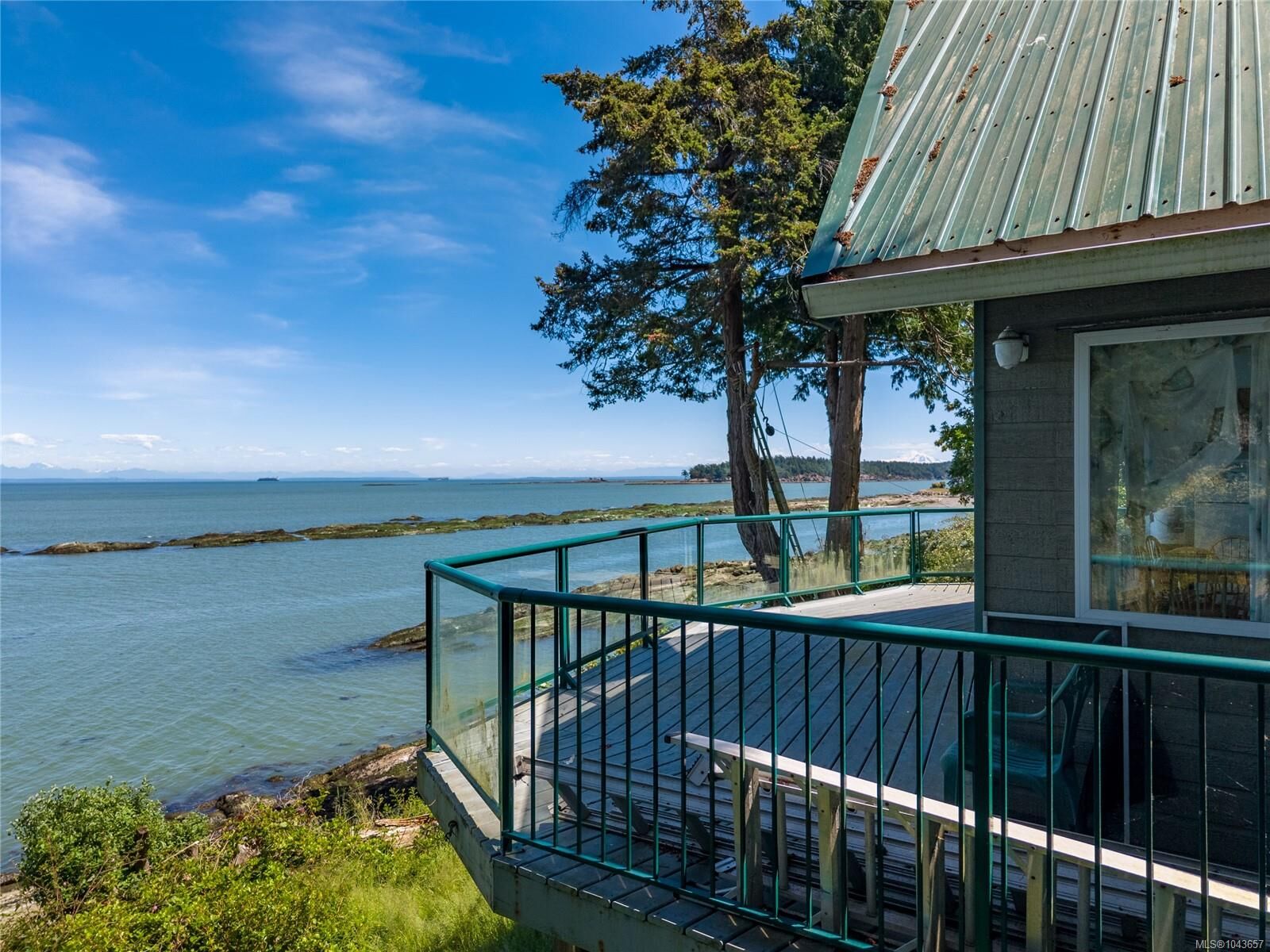 Property Photo: 437 East Point Rd BC V0N 2Y0