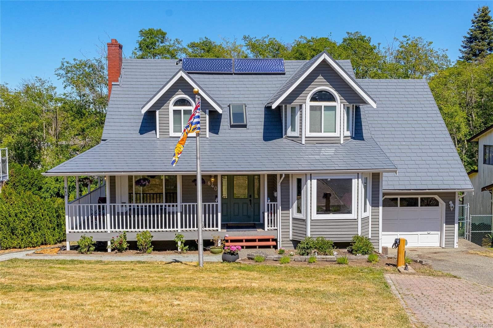 Property Photo: 840 Ankathem Pl BC V9B 5J4