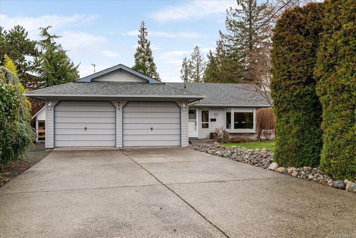 492 Aquila Pl — photo 1