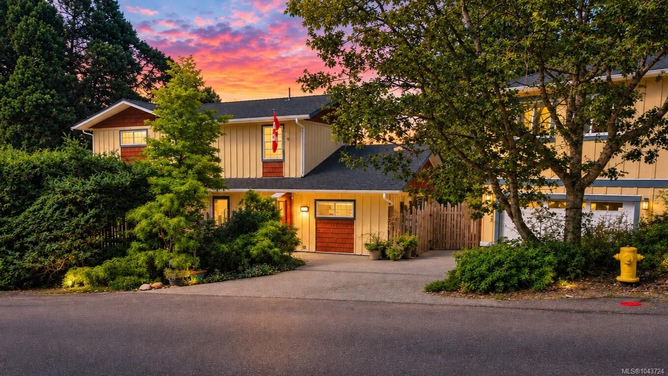 Property Photo: 3259 Dolphin Dr BC V9P 9J1