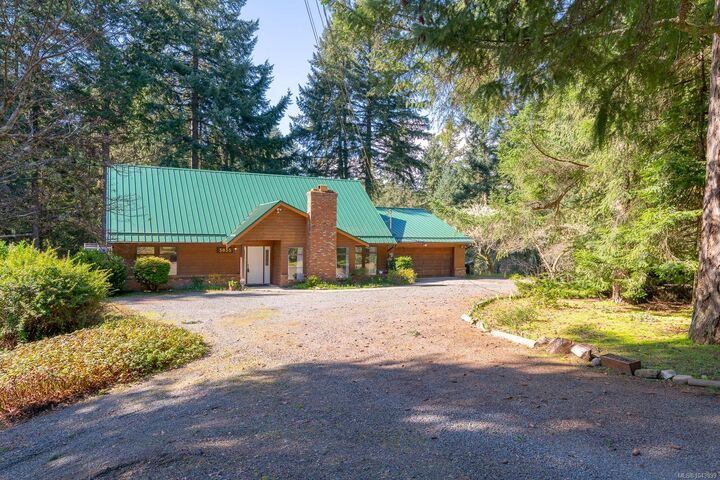 Property Photo: 3035 Wild Rose Blvd BC V9P 9E4