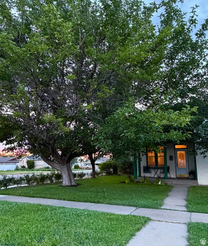 Property Photo:  807 E 300 S  UT 84660 
