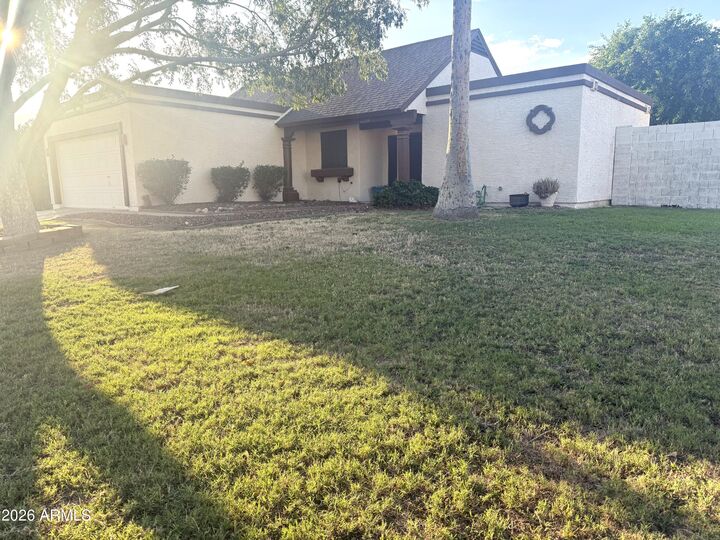 Property Photo:  1238 E Kerry Lane  AZ 85024 