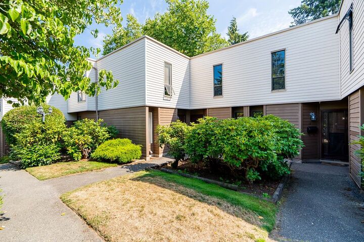 Property Photo:  9400 128 Street 14  BC V3V 5N4 
