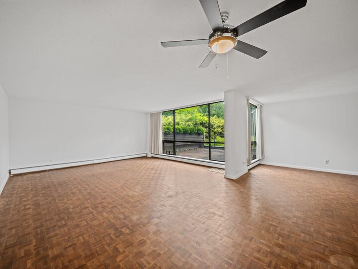 Property Photo: 4900 Cartier Street 106 BC V6M 4H2