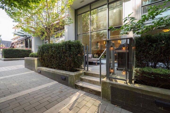 155 W 2nd Avenue — photo 1