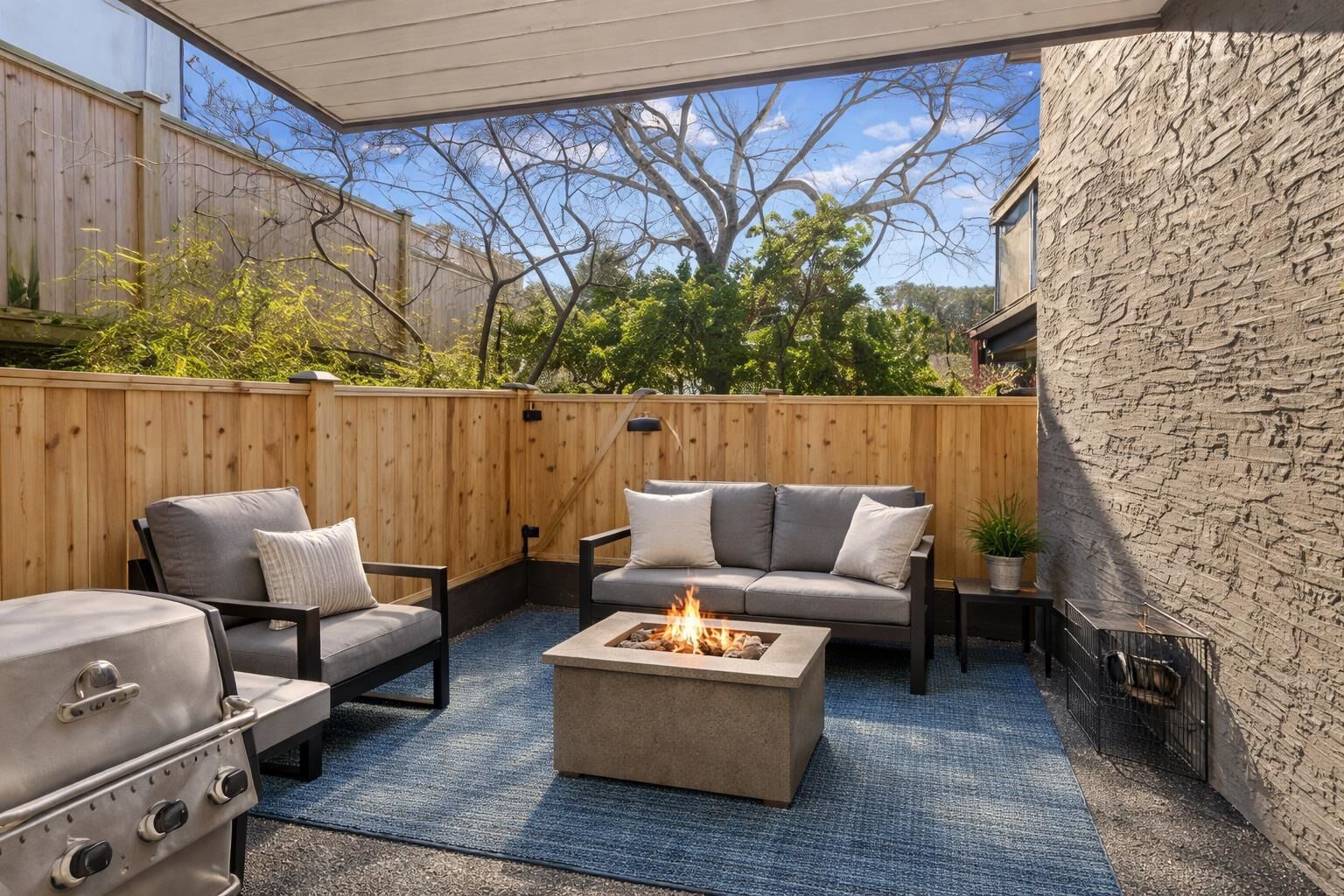 Property Photo: 1689 E 4th Avenue 102 BC V5N 1J7