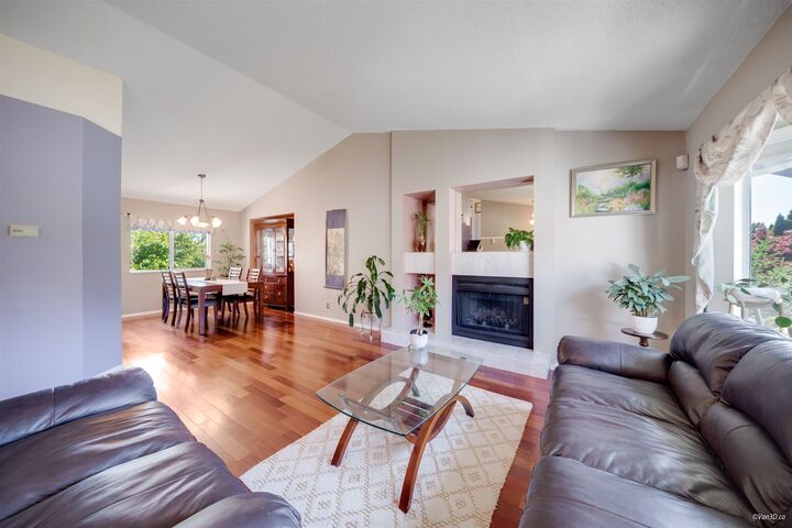 Property Photo: 1295 Daimler Street BC V3B 6P5