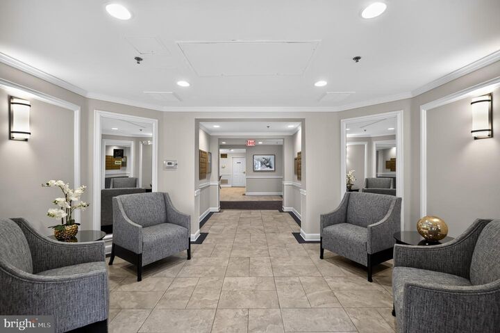 Property Photo: 1855 Stratford Park Place 314 VA 20190