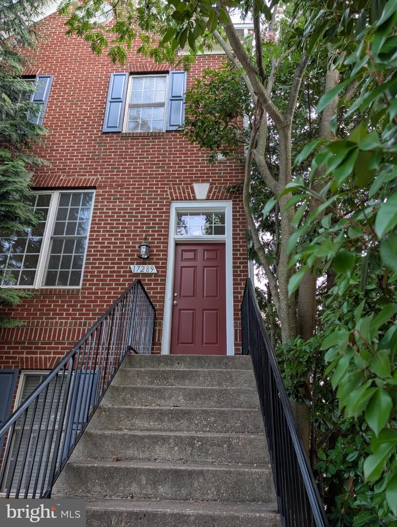 Property Photo: 17289 Vaughn Lane VA 22026