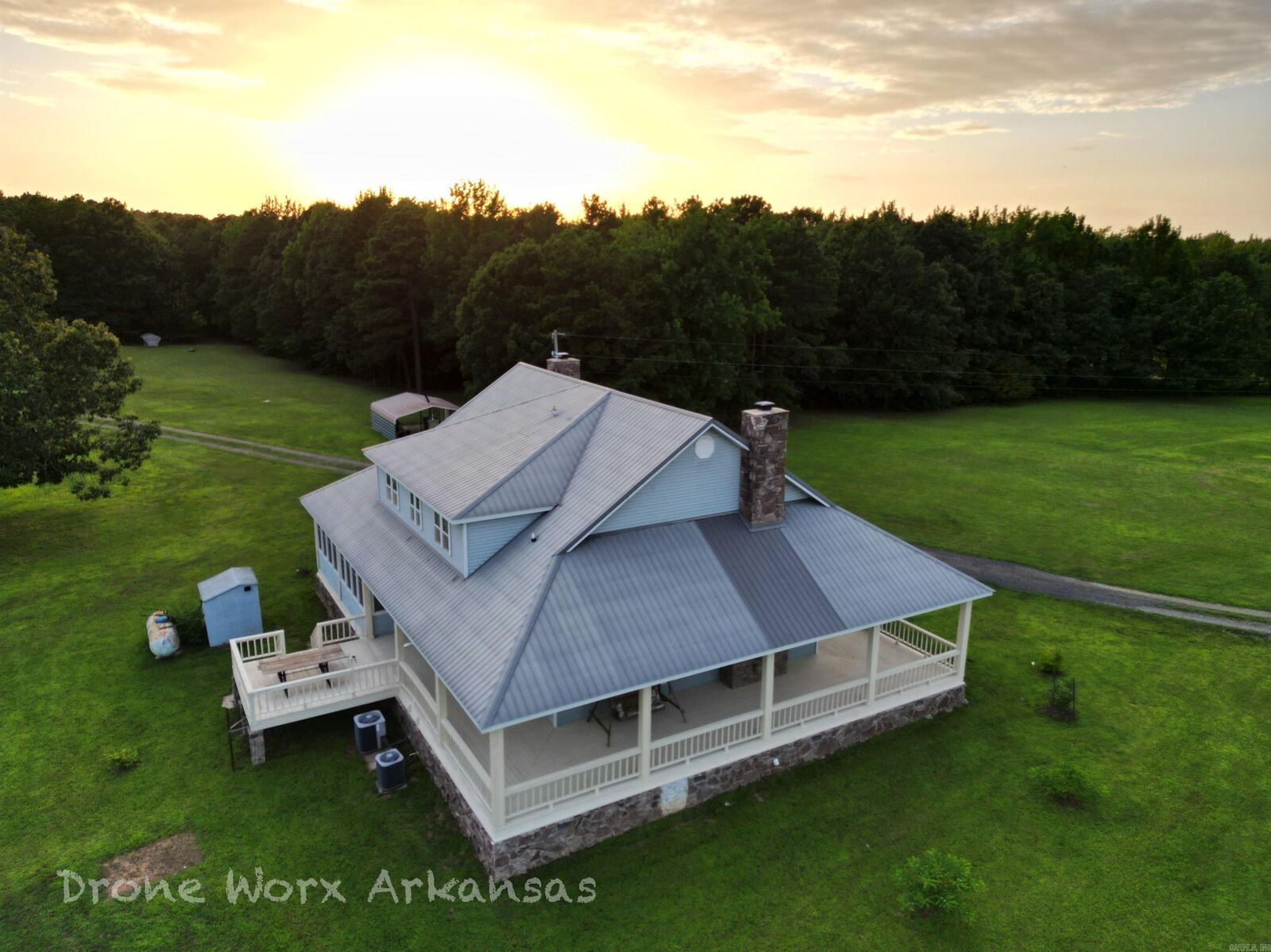 Property Photo: 676 Diamond Drive AR 72650