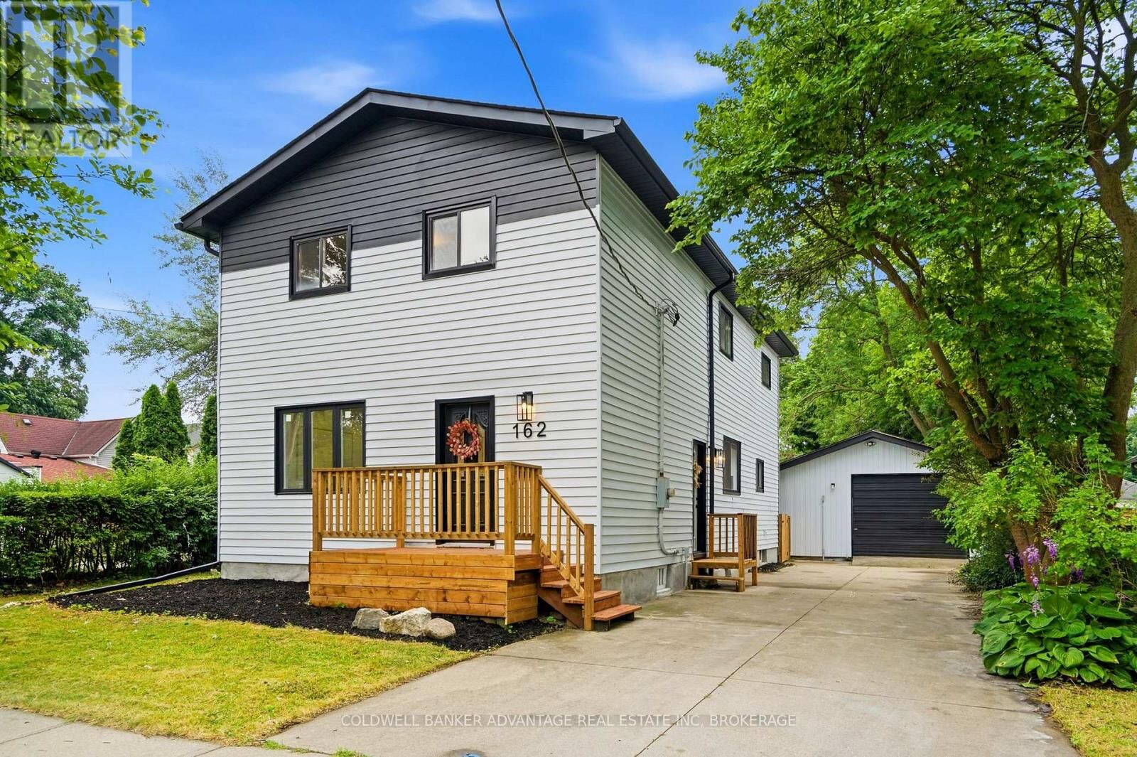 Property Photo: 162 Dufferin Street East ON L2R 2A5