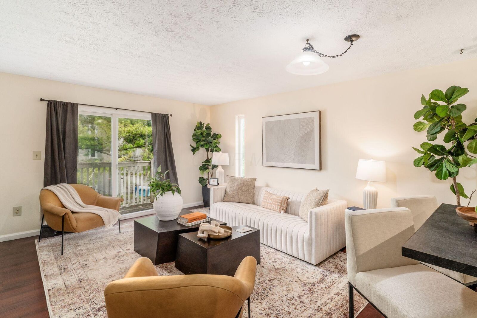Property Photo:  915 Quay Avenue  OH 43212 