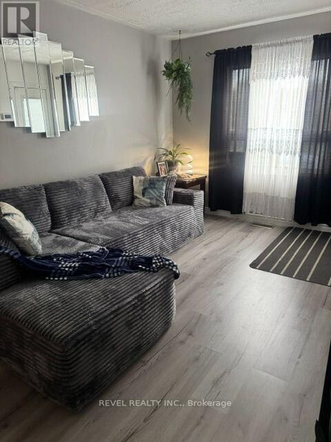 Property Photo: 393 Pine Street North ON P4N 6L6