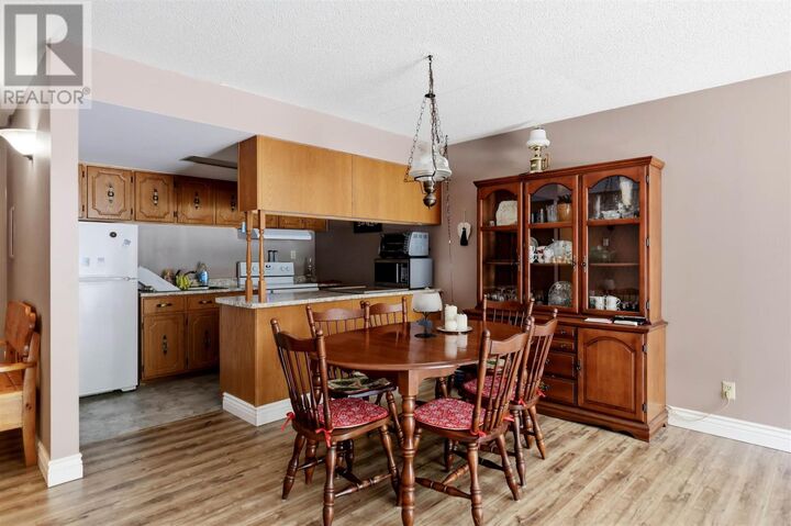 Property Photo: 313 Macdonald Ave # 211 ON P6B 5Y9