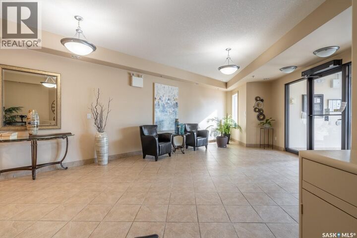 Property Photo: 201 3101 Renfrew Crescent E SK S4V 3B6