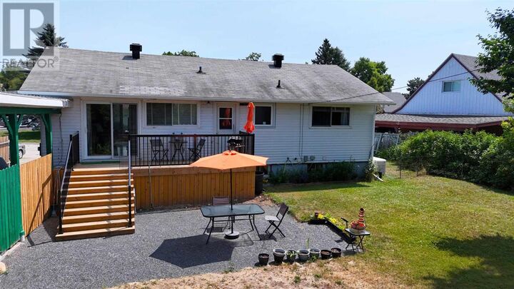 10 Blackwell Rd — photo 1