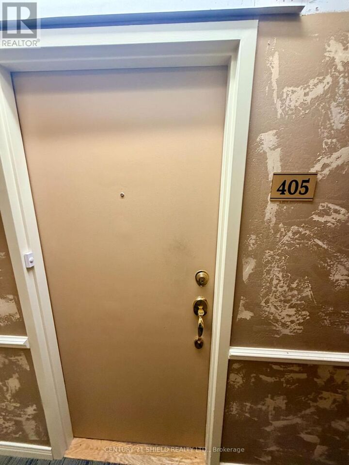 Property Photo: 121 Water Street West 405 ON K6J 5T8